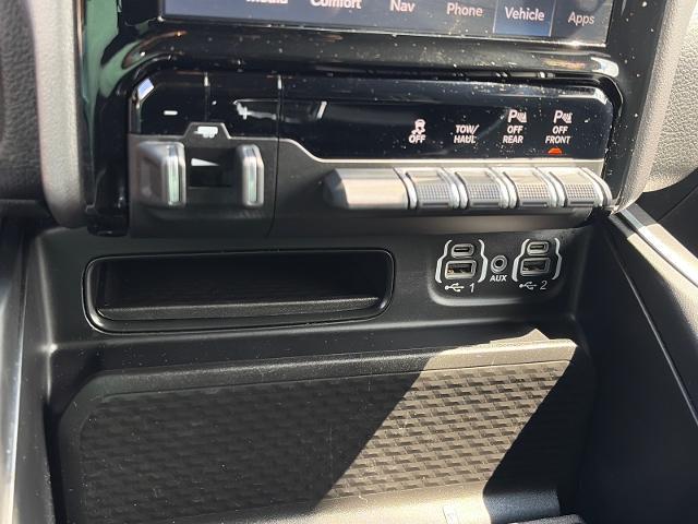 2023 Ram 1500 Big Horn Crew Cab 4x4 64 Box