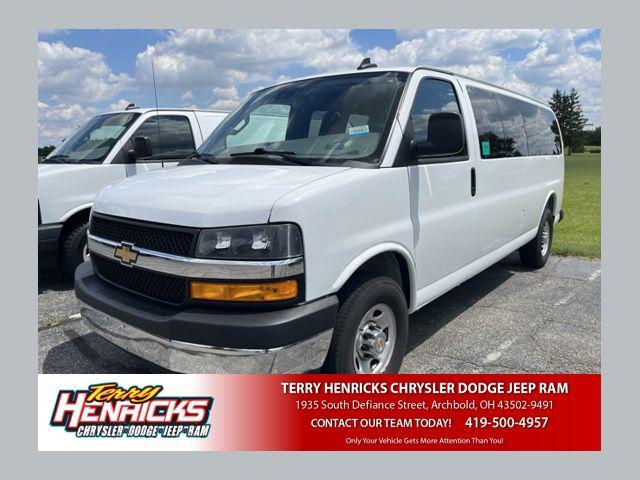 2025 Chevrolet Express Passenger RWD 3500 Extended Wheelbase LT for sale in Archbold, OH