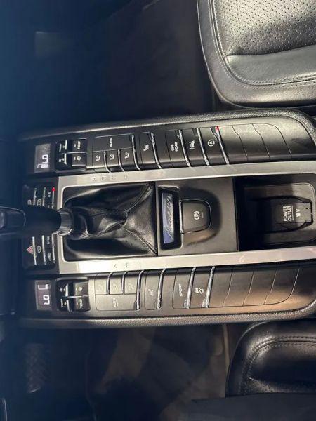 2018 Porsche Macan Base