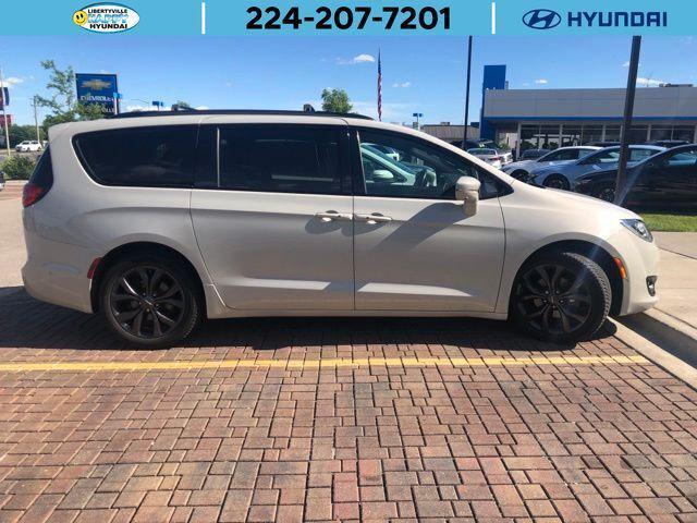 2019 Chrysler Pacifica Limited for sale in LIBERTYVILLE, IL