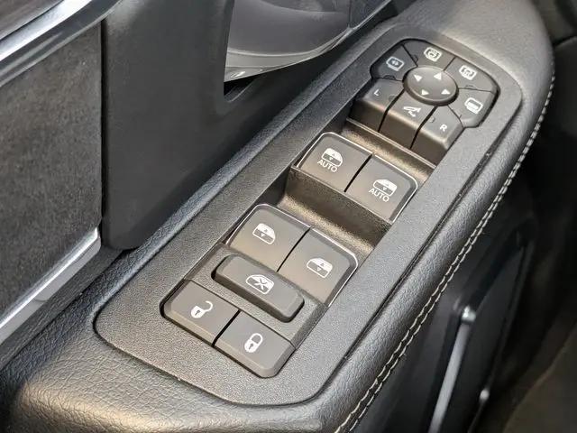 2026 Ram 2500 Laramie Crew Cab 4x4 64 Box