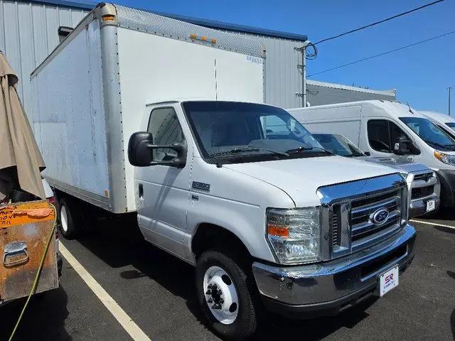 2016 Ford E-350 Cutaway E-350 for sale in Keyport, NJ