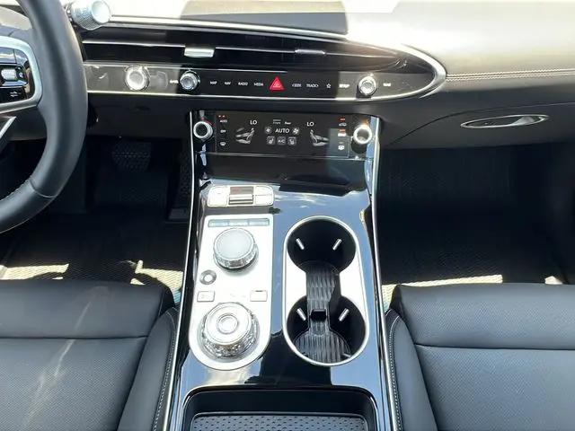 2026 Genesis GV70 2.5T
