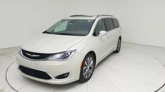 2017 Chrysler Pacifica Limited for sale in Kingwood, TX