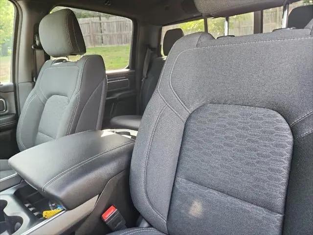 2025 Ram 1500 Big Horn Crew Cab 4x4 5'7" Box