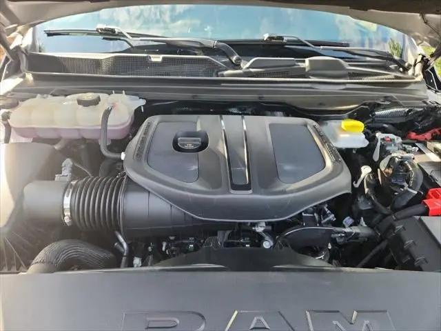 2025 Ram 1500 Big Horn Crew Cab 4x4 5'7" Box