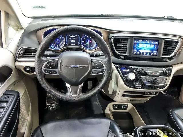 2021 Chrysler Voyager LXI