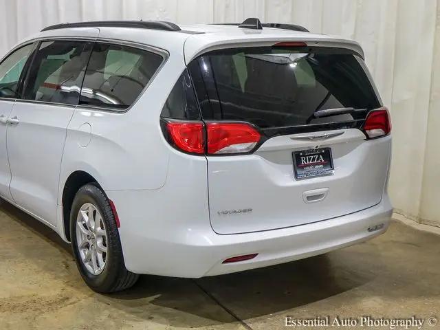 2021 Chrysler Voyager LXI
