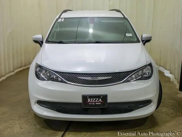 2021 Chrysler Voyager LXI