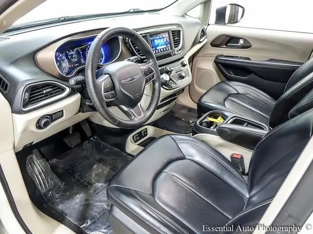 2021 Chrysler Voyager LXI