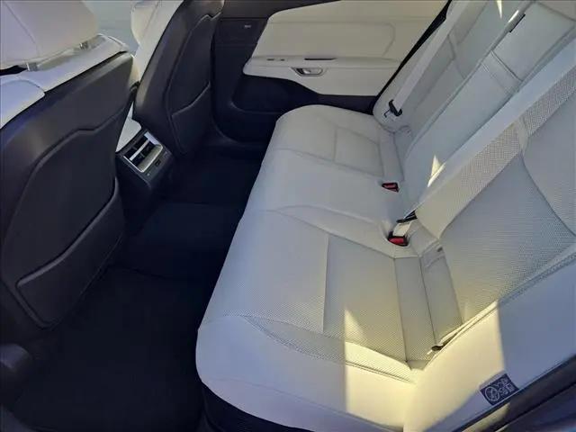 2026 Lexus ES 350 Premium+