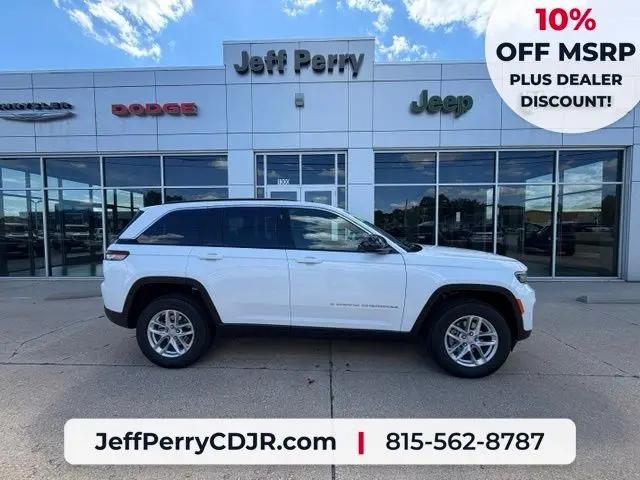 2026 Jeep Grand Cherokee Laredo X 4x4 for sale in Rochelle, IL