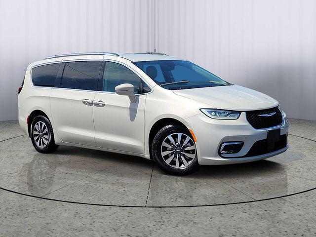 2021 Chrysler Pacifica Touring L for sale in Kalamazoo, MI