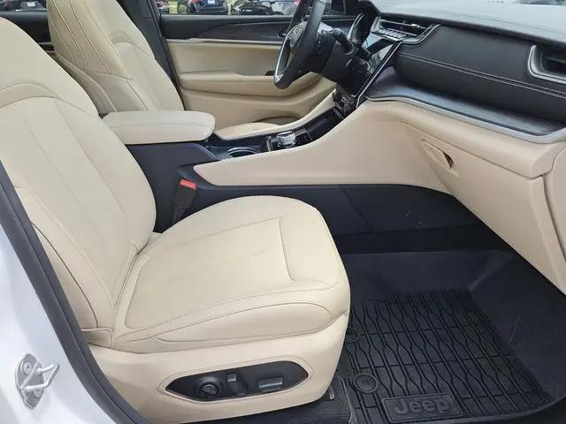 2025 Jeep Grand Cherokee Limited 4x2