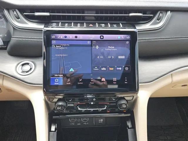 2025 Jeep Grand Cherokee Limited 4x2