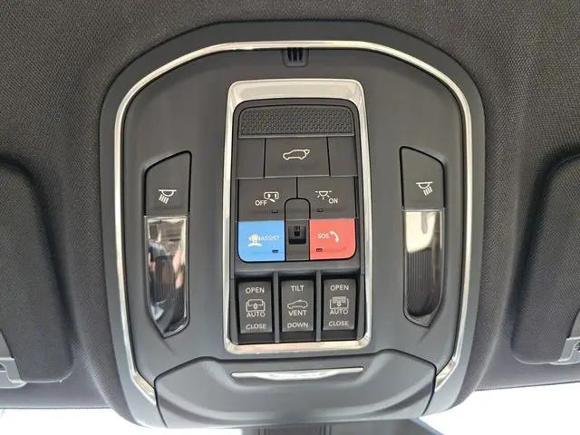 2025 Jeep Grand Cherokee Limited 4x2