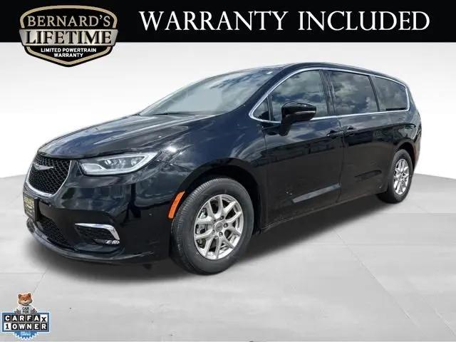 2025 Chrysler Pacifica Select for sale in New Richmond, WI