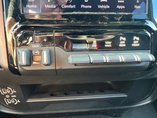 2026 Ram 2500 Big Horn Crew Cab 4x4 64 Box