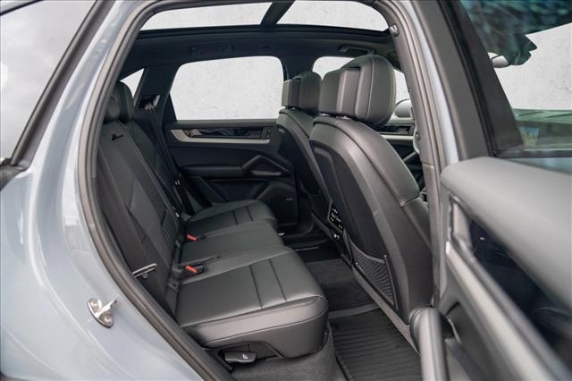 2026 Porsche Cayenne AWD
