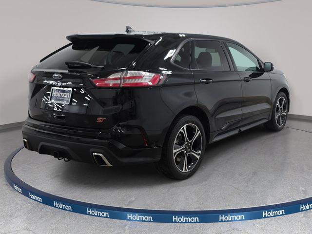 2021 Ford Edge ST