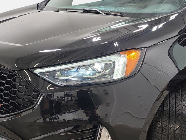 2021 Ford Edge ST