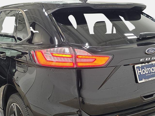 2021 Ford Edge ST