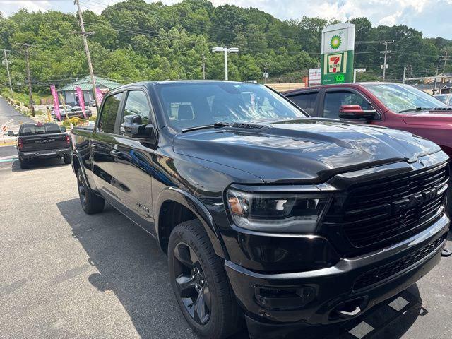 2019 RAM 1500 Laramie Crew Cab 4x4 64 Box 2019 RAM 1500 Laramie Crew Cab 4x4 64 Box