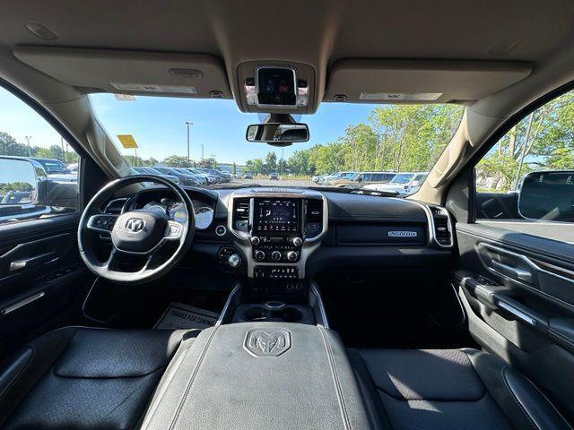 2019 RAM 1500 Laramie Crew Cab 4x4 64 Box 2019 RAM 1500 Laramie Crew Cab 4x4 64 Box
