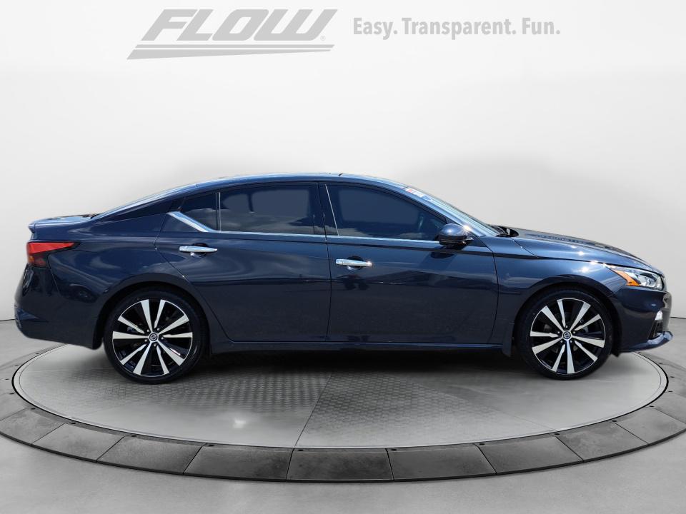2020 Nissan Altima Platinum - Photo 10