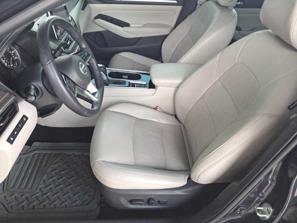 2020 Nissan Altima Platinum - Photo 11