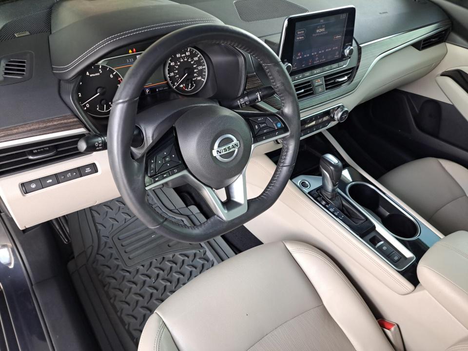 2020 Nissan Altima Platinum - Photo 13