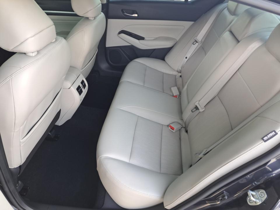 2020 Nissan Altima Platinum - Photo 15