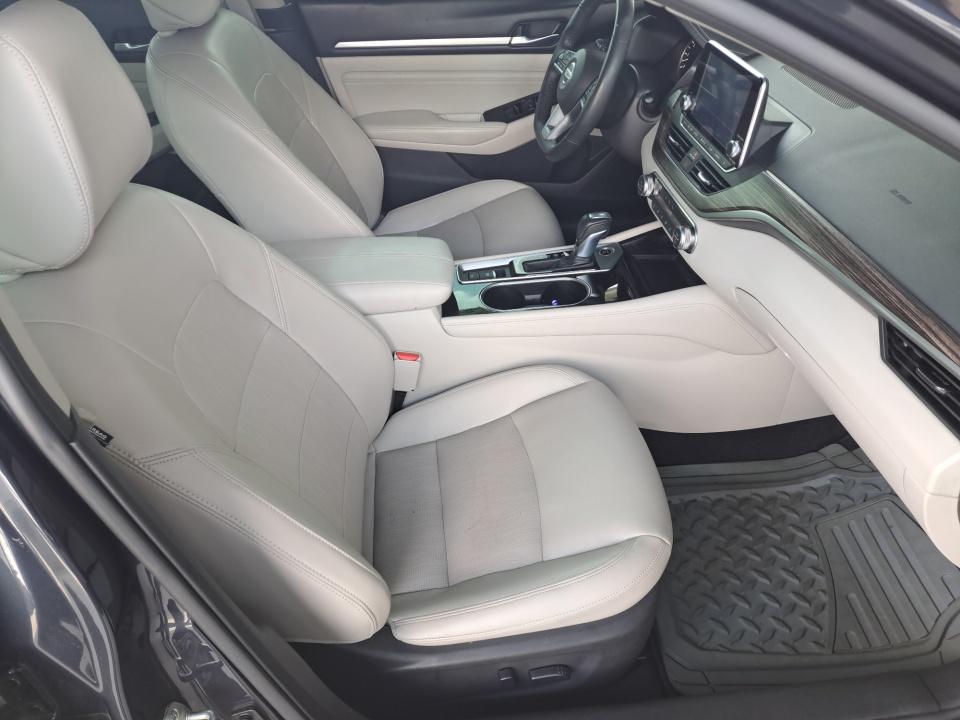 2020 Nissan Altima Platinum - Photo 19