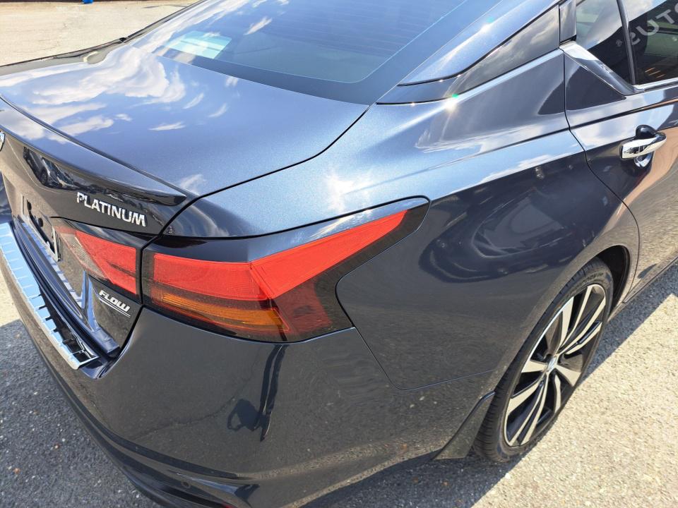 2020 Nissan Altima Platinum - Photo 23