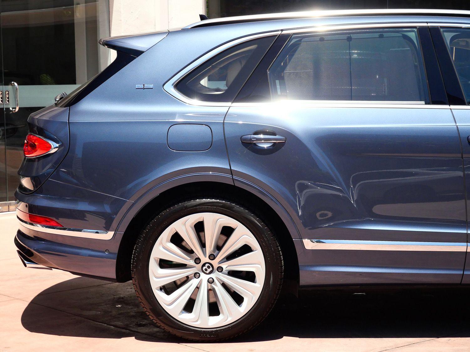 2021 Bentley Bentayga Base - Photo 8