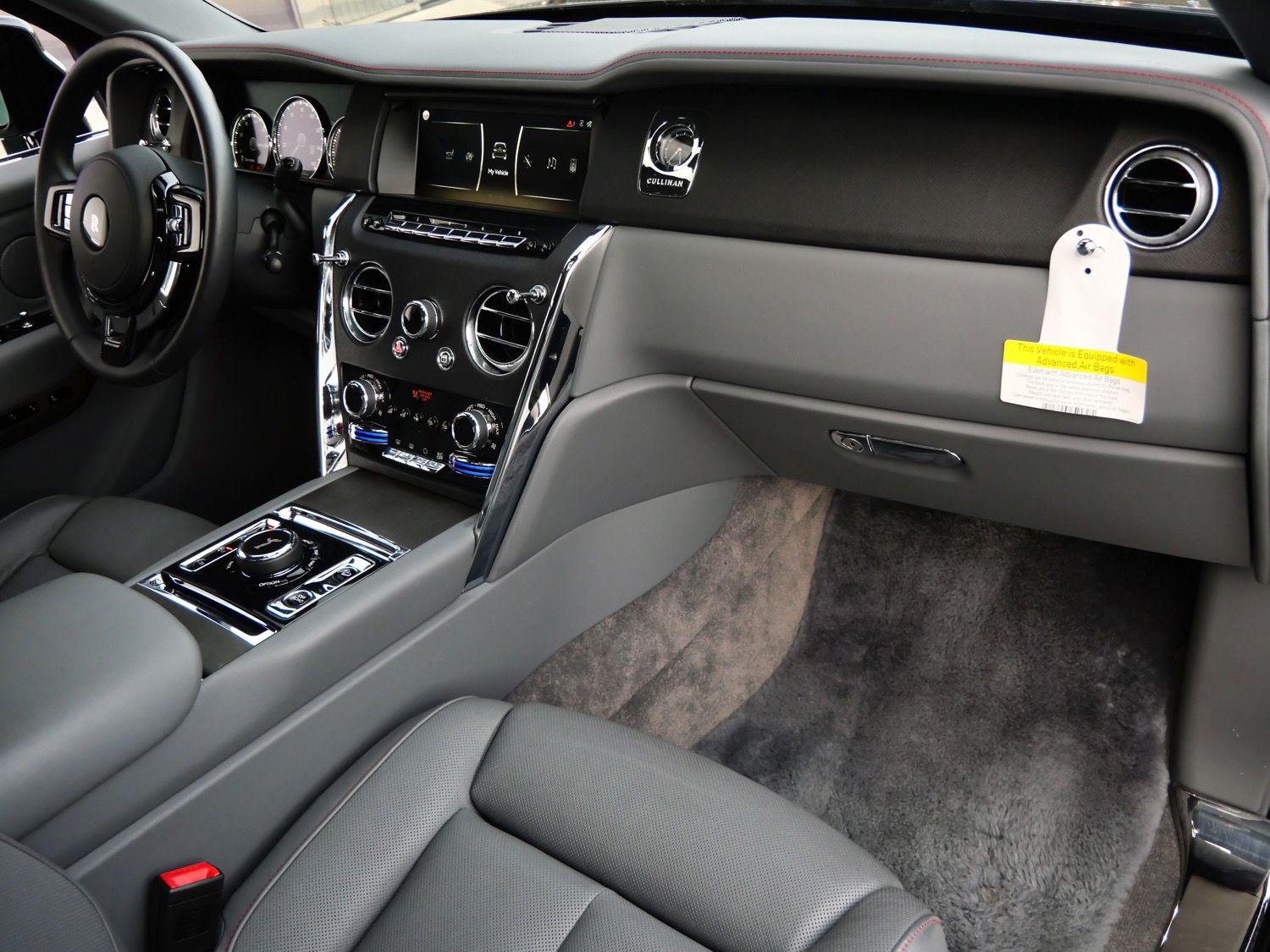 2023 Rolls-Royce Cullinan Base - Photo 18