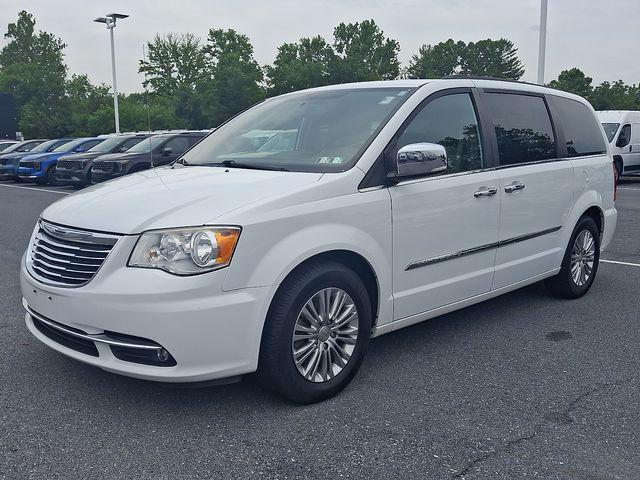2016 Chrysler Town & Country Touring-L Anniversary Edition for sale in East Petersburg, PA
