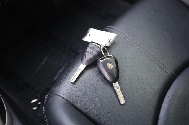 2011 Porsche Cayman Unknown