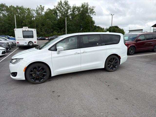 2020 Chrysler Pacifica Touring