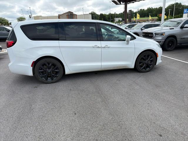 2020 Chrysler Pacifica Touring