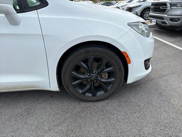 2020 Chrysler Pacifica Touring