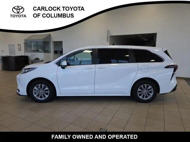 2026 Toyota Sienna LE for sale in Columbus, IN
