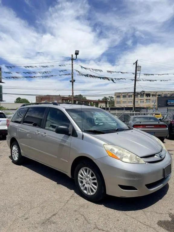 2010 Toyota Sienna LE for sale in Philadelphia, PA
