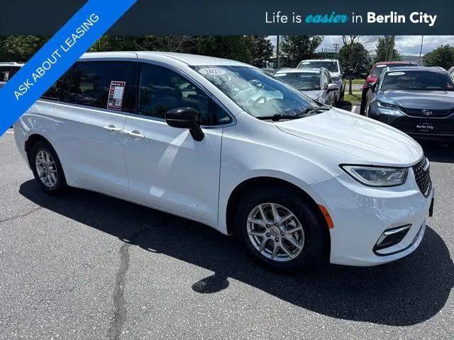 2025 Chrysler Pacifica Select for sale in Portland, ME