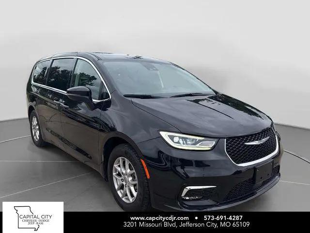 2023 Chrysler Pacifica Touring L for sale in Jefferson City, MO
