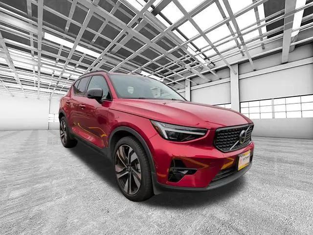 2024 Volvo XC40 B5 Plus Dark Theme for sale in Chicago, IL