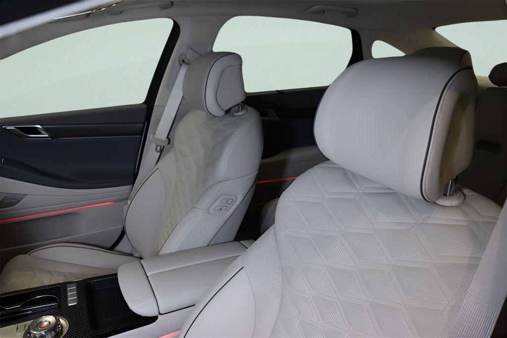 2025 GENESIS G80 Sport Prestige - Photo 7