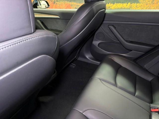 2022 Tesla Model 3 Long Range Dual Motor All-Wheel Drive