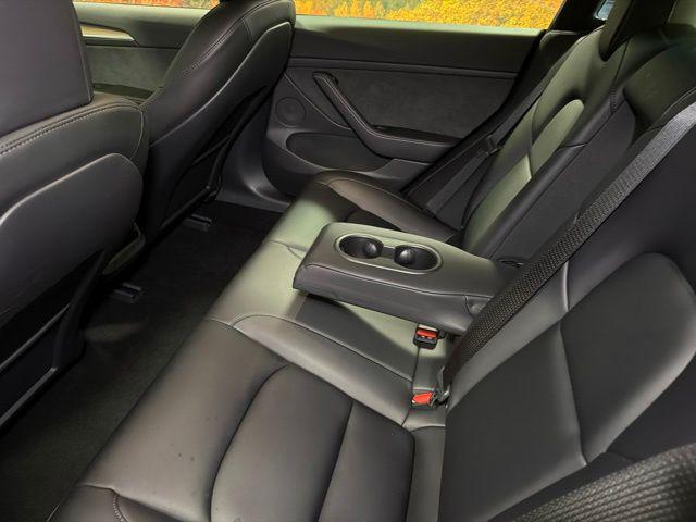 2022 Tesla Model 3 Long Range Dual Motor All-Wheel Drive