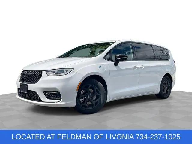 2024 Chrysler Pacifica Hybrid S Appearance Pkg for sale in Livonia, MI
